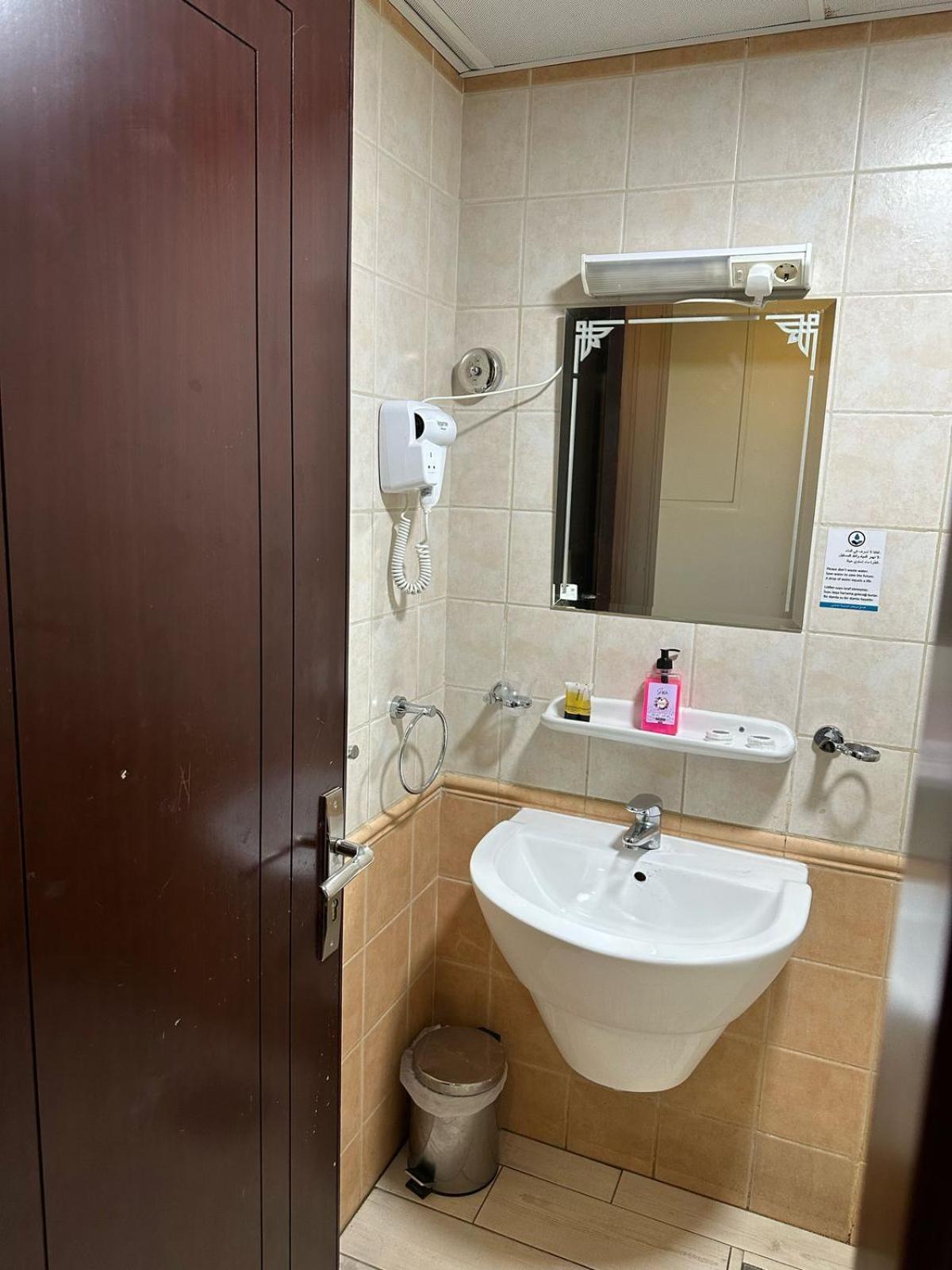 Hotel Morjan Almedina Aldhabi For Hospitality Tourism Екстер'єр фото